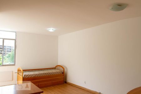 Sala de Apartamento com 1 quarto, 37m² Gávea