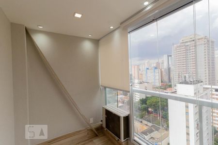 Studio para alugar com 27m², 1 quarto e 1 vaga Studio para alugar com 27m², 1 quarto e 1 vagaVaranda