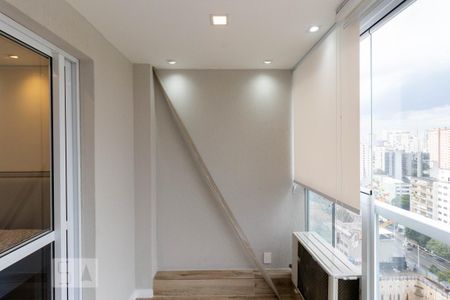 Studio para alugar com 27m², 1 quarto e 1 vaga Studio para alugar com 27m², 1 quarto e 1 vagaVaranda