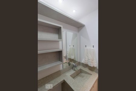 Studio para alugar com 27m², 1 quarto e 1 vaga Studio para alugar com 27m², 1 quarto e 1 vagaBanheiro