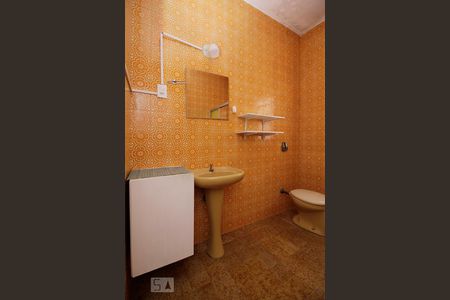 Casa à venda com 270m², 3 quartos e 2 vagas Casa à venda com 270m², 3 quartos e 2 vagasBanheiro