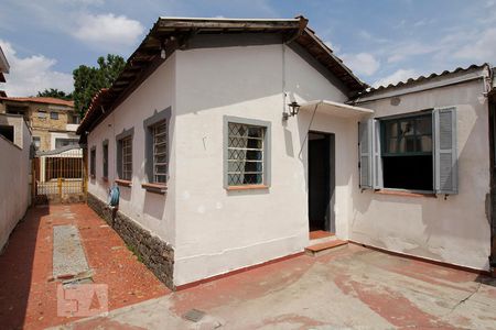 Casa à venda com 270m², 3 quartos e 2 vagas Casa à venda com 270m², 3 quartos e 2 vagasQuintal