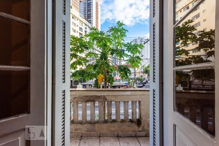 Vista sacada quarto 1 de apartamento para alugar com 3 quartos, 110m² em Pompéia, Santos