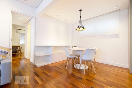 Apartamento para alugar com 80m², 2 quartos e 1 vaga Apartamento para alugar com 80m², 2 quartos e 1 vagaSala