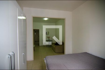 Sala / Quarto de apartamento para alugar com 1 quarto, 40m² em Copacabana, Rio de Janeiro