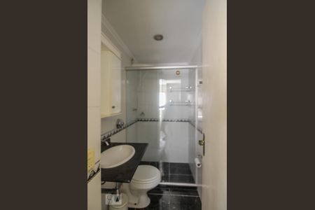 Banheiro de apartamento para alugar com 1 quarto, 48m² em Centro Histórico, Porto Alegre