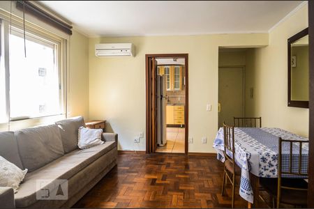 Sala de apartamento para alugar com 1 quarto, 48m² em Centro Histórico, Porto Alegre