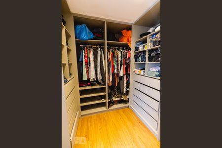 Apartamento à venda com 103m², 3 quartos e 2 vagasSuíte 1 Closet