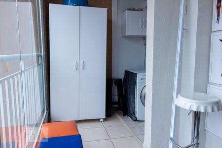 Apartamento à venda com 57m², 2 quartos e 1 vagaVaranda