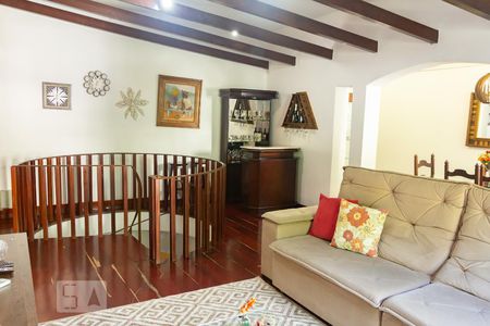 Casa à venda com 441m², 5 quartos e 4 vagassala 2