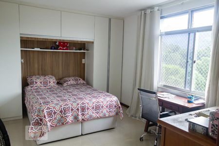 Casa à venda com 441m², 5 quartos e 4 vagasQuarto 3 - Suíte