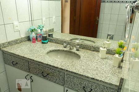 Casa à venda com 441m², 5 quartos e 4 vagasBanheiro da Suíte