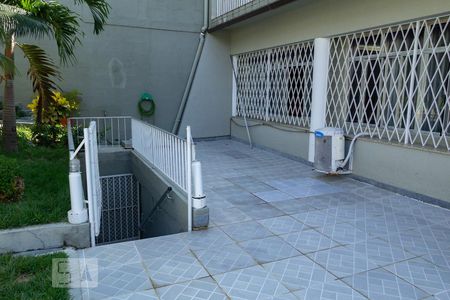 Casa à venda com 441m², 5 quartos e 4 vagasEntrada