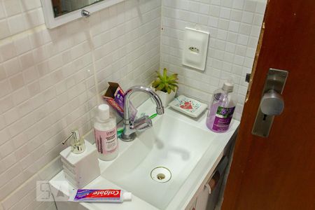 Casa à venda com 441m², 5 quartos e 4 vagasBanheiro Social