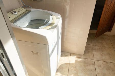 Casa à venda com 441m², 5 quartos e 4 vagaslavanderia