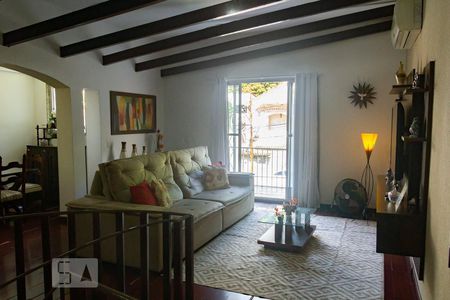 Casa à venda com 441m², 5 quartos e 4 vagassala 2