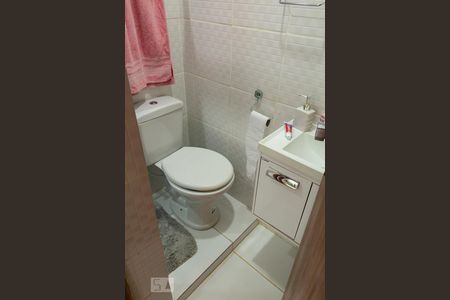 Casa à venda com 441m², 5 quartos e 4 vagasBanheiro Social