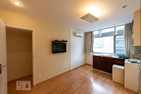 Apartamento para alugar com 160m², 4 quartos e 1 vaga Apartamento para alugar com 160m², 4 quartos e 1 vagaSuíte