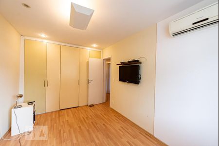 Apartamento para alugar com 160m², 4 quartos e 1 vaga Apartamento para alugar com 160m², 4 quartos e 1 vagaSuíte