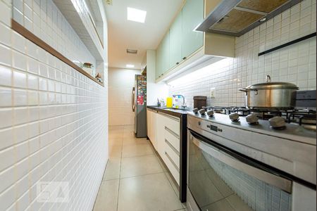 Apartamento para alugar com 160m², 4 quartos e 1 vaga Apartamento para alugar com 160m², 4 quartos e 1 vagaCozinha