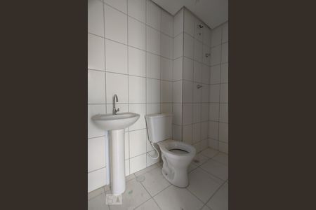 Banheiro de apartamento para alugar com 1 quarto, 30m² em Pestana, Osasco