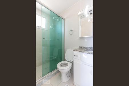 Banheiro da Suite de apartamento para alugar com 3 quartos, 68m² em Santo Antônio, Porto Alegre