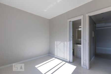 Suite de apartamento para alugar com 3 quartos, 68m² em Santo Antônio, Porto Alegre