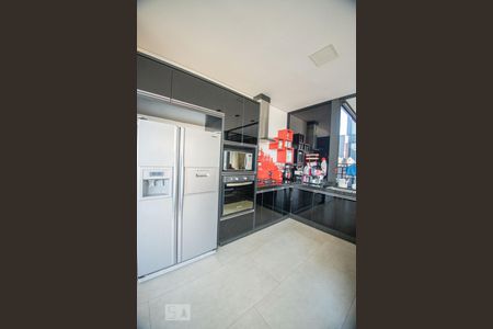 Casa à venda com 520m², 5 quartos e 6 vagascozinha