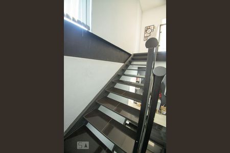 Casa à venda com 520m², 5 quartos e 6 vagasescada