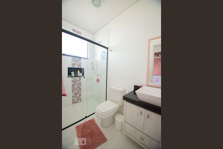 Casa à venda com 520m², 5 quartos e 6 vagasbanheiro suite 2