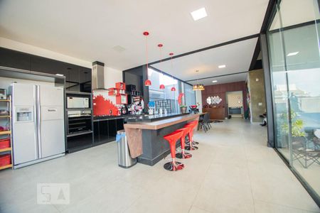 Casa à venda com 520m², 5 quartos e 6 vagascozinha