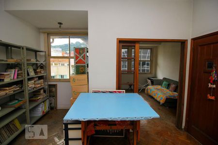 Sala de apartamento para alugar com 2 quartos, 80m² em Botafogo, Rio de Janeiro