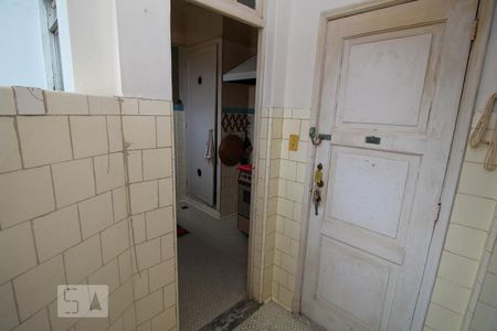 Apartamento para alugar com 80m², 2 quartos e 1 vagaÁrea de Serviço