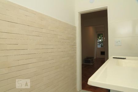 Cozinha de apartamento para alugar com 1 quarto, 46m² em Copacabana, Rio de Janeiro