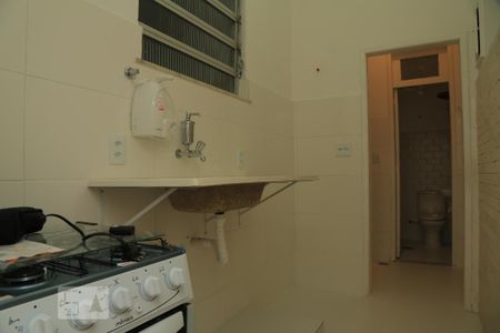 Cozinha de apartamento para alugar com 1 quarto, 46m² em Copacabana, Rio de Janeiro
