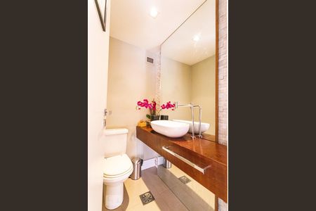 Apartamento à venda com 130m², 4 quartos e 2 vagas Apartamento à venda com 130m², 4 quartos e 2 vagasLavabo