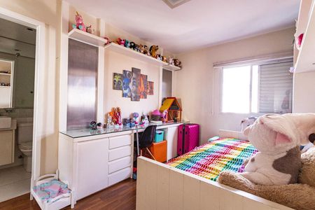 Apartamento à venda com 130m², 4 quartos e 2 vagas Apartamento à venda com 130m², 4 quartos e 2 vagasSuíte 2