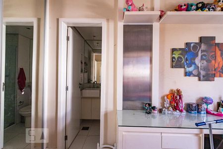 Apartamento à venda com 130m², 4 quartos e 2 vagas Apartamento à venda com 130m², 4 quartos e 2 vagasSuíte 2