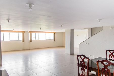 Casa à venda com 950m², 5 quartos e 4 vagas Casa à venda com 950m², 5 quartos e 4 vagasSalão de Festas