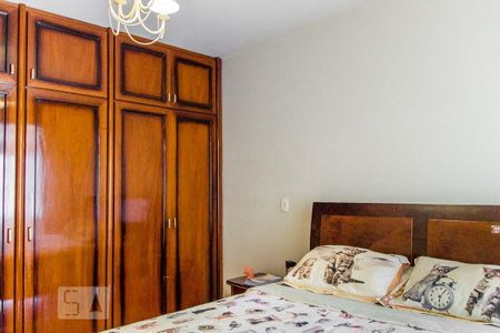 Casa à venda com 950m², 5 quartos e 4 vagas Casa à venda com 950m², 5 quartos e 4 vagasQuarto 4 - Suíte