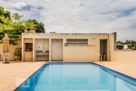 Casa à venda com 950m², 5 quartos e 4 vagas Casa à venda com 950m², 5 quartos e 4 vagasPiscina