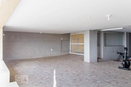 Garagem de casa à venda com 5 quartos, 950m² em Jardim Guanabara, Rio de Janeiro