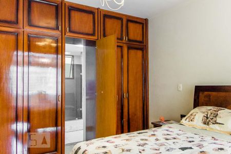 Casa à venda com 950m², 5 quartos e 4 vagas Casa à venda com 950m², 5 quartos e 4 vagasQuarto 4 - Suíte
