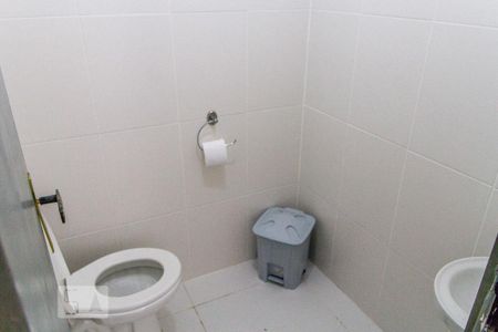 Casa à venda com 950m², 5 quartos e 4 vagas Casa à venda com 950m², 5 quartos e 4 vagasBanheiro salão de festas