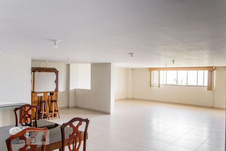 Casa à venda com 950m², 5 quartos e 4 vagas Casa à venda com 950m², 5 quartos e 4 vagasSalão de Festas