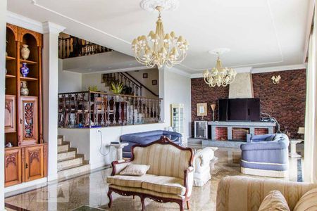 Sala de casa à venda com 5 quartos, 950m² em Jardim Guanabara, Rio de Janeiro