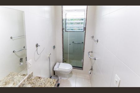 Casa à venda com 950m², 5 quartos e 4 vagas Casa à venda com 950m², 5 quartos e 4 vagasBanheiro da Suíte 3