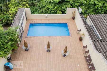 Casa à venda com 950m², 5 quartos e 4 vagas Casa à venda com 950m², 5 quartos e 4 vagasPiscina