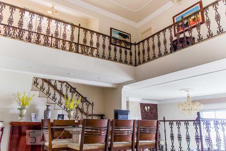 Casa à venda com 950m², 5 quartos e 4 vagas Casa à venda com 950m², 5 quartos e 4 vagasSala de Jantar