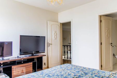 Casa à venda com 950m², 5 quartos e 4 vagas Casa à venda com 950m², 5 quartos e 4 vagasQuarto 2 - Suíte